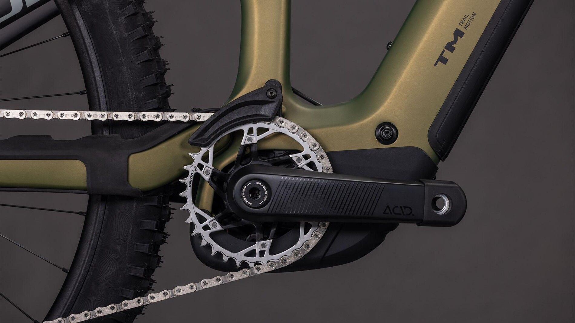 vtt électrique cube stereo hybrid one 44 hpc tm 800 pédalier