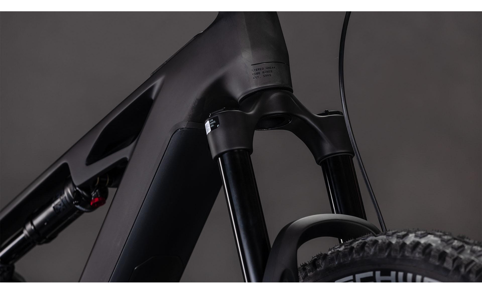 vtt électrique cube stereo hybrid one 44 hpc race 800 fourche