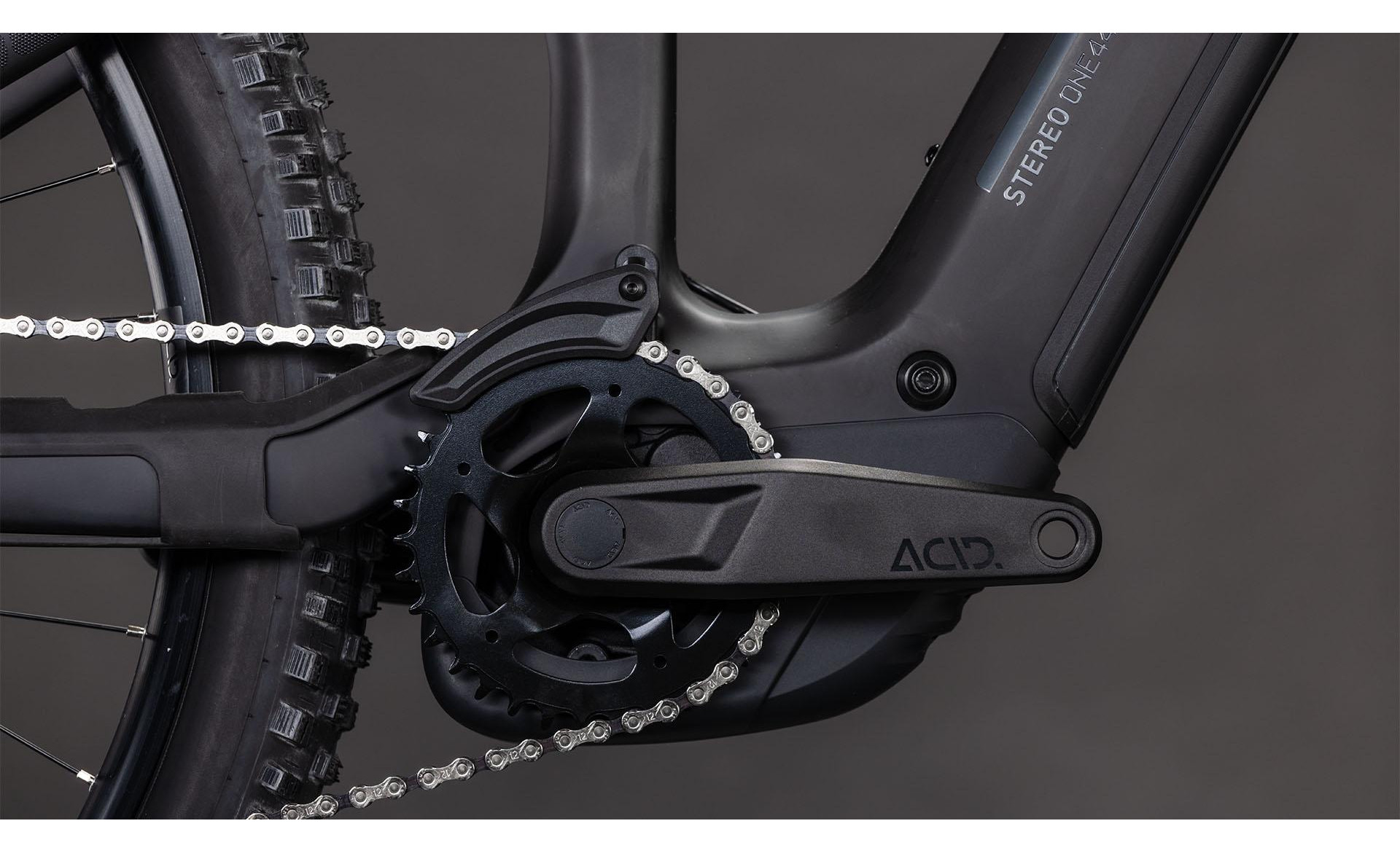 vtt électrique cube stereo hybrid one 44 hpc race 800 pédalier